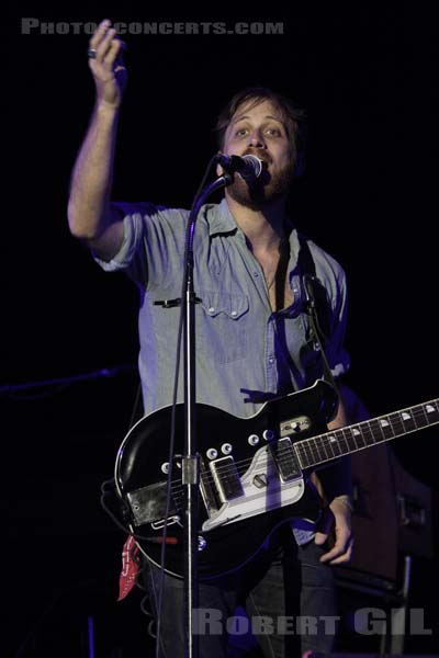 THE BLACK KEYS - 2012-08-25 - SAINT CLOUD - Domaine National - Grande Scene - 